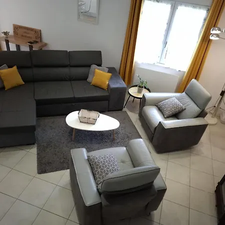 Holiday home 5mn Du Chateau De La Trye 15mn Aeroport De Beauvais Maison 84m2 *
